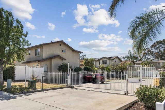 816 Laffey lane, El Cajon, CA 92021