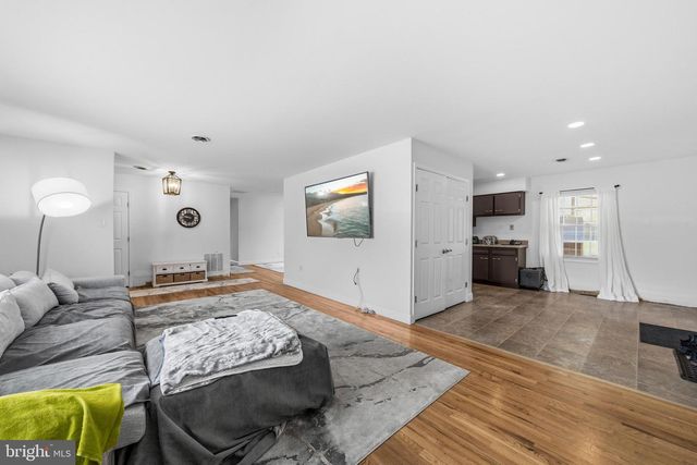 5700 PARK DR, Bowie, MD 20715