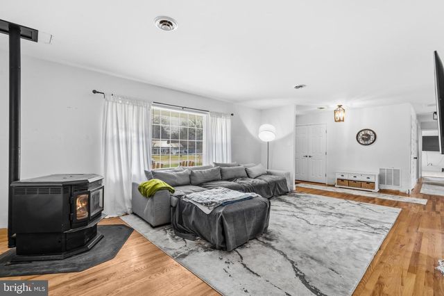 5700 PARK DR, Bowie, MD 20715