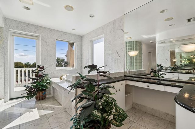 2811 SUNSET WAY, St Pete Beach, FL 33706