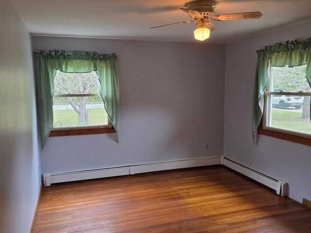 24 Elm St, Franklin, MA 02038