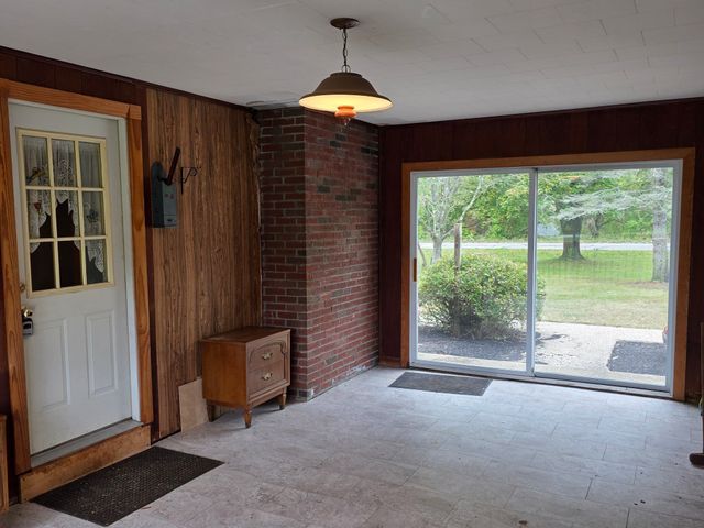 24 Elm St, Franklin, MA 02038