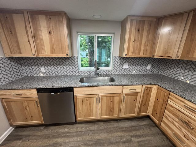 2805 N Grant Avenue, Springfield, MO 65803