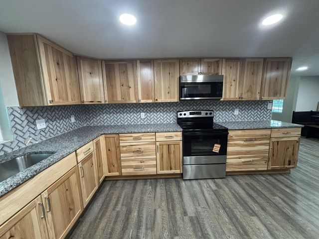 2805 N Grant Avenue, Springfield, MO 65803