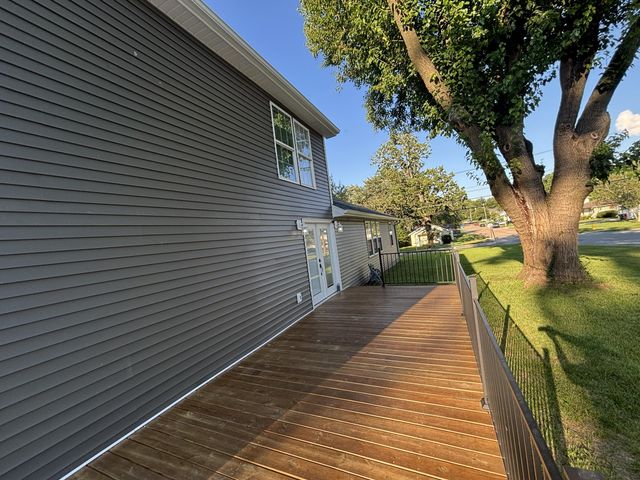2805 N Grant Avenue, Springfield, MO 65803