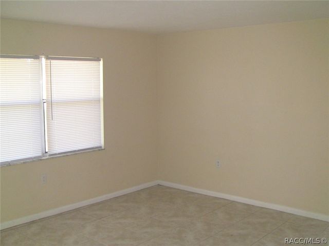 198 W Valerian Place, Beverly Hills, FL 34465