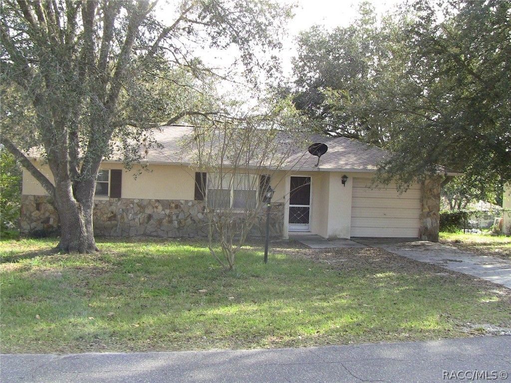 198 W Valerian Place, Beverly Hills, FL 34465