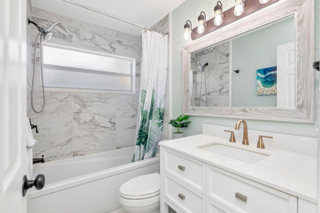 Image 26 of property listing at 201 79TH AVENUE NE, St Petersburg, FL 33702