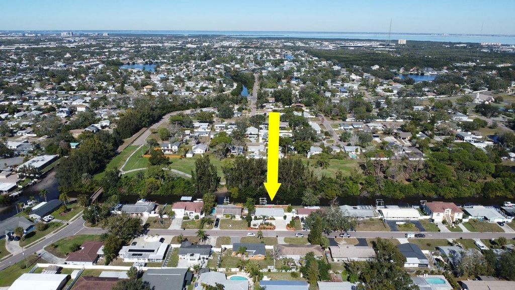 Image 56 of property listing at 201 79TH AVENUE NE, St Petersburg, FL 33702