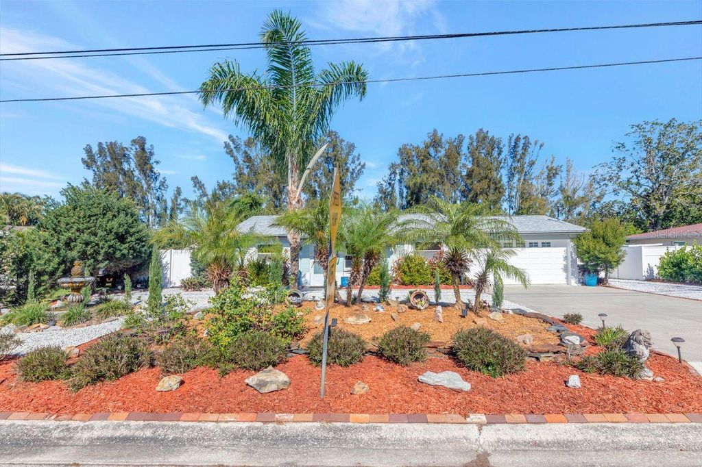 Image 68 of property listing at 201 79TH AVENUE NE, St Petersburg, FL 33702