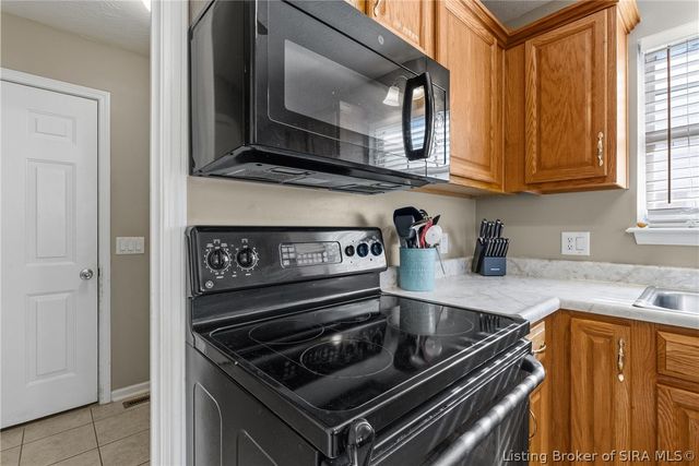 5503 Sky Ridge Road, Charlestown, IN 47111