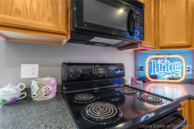 5503 Sky Ridge Road, Charlestown, IN 47111