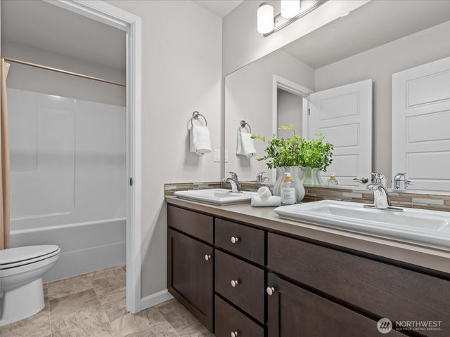 8104 52nd Avenue NE, Olympia, WA 98516