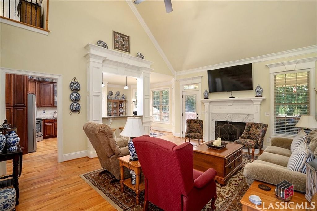 Image 12 of property listing at 1917 Hearthstone Court, Winder, GA 30680