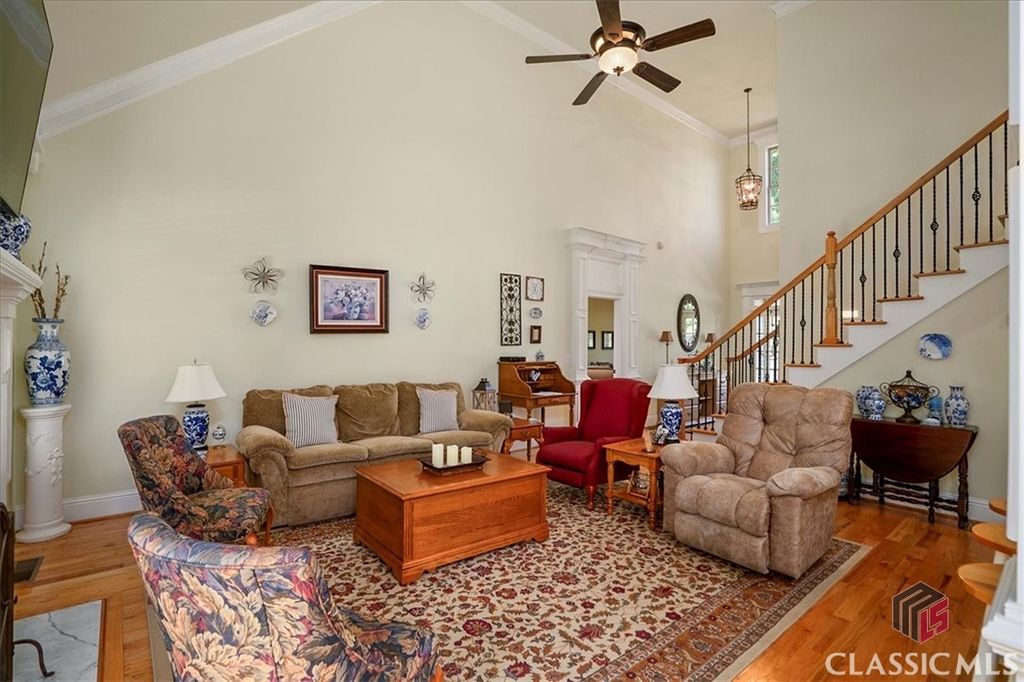 Image 13 of property listing at 1917 Hearthstone Court, Winder, GA 30680