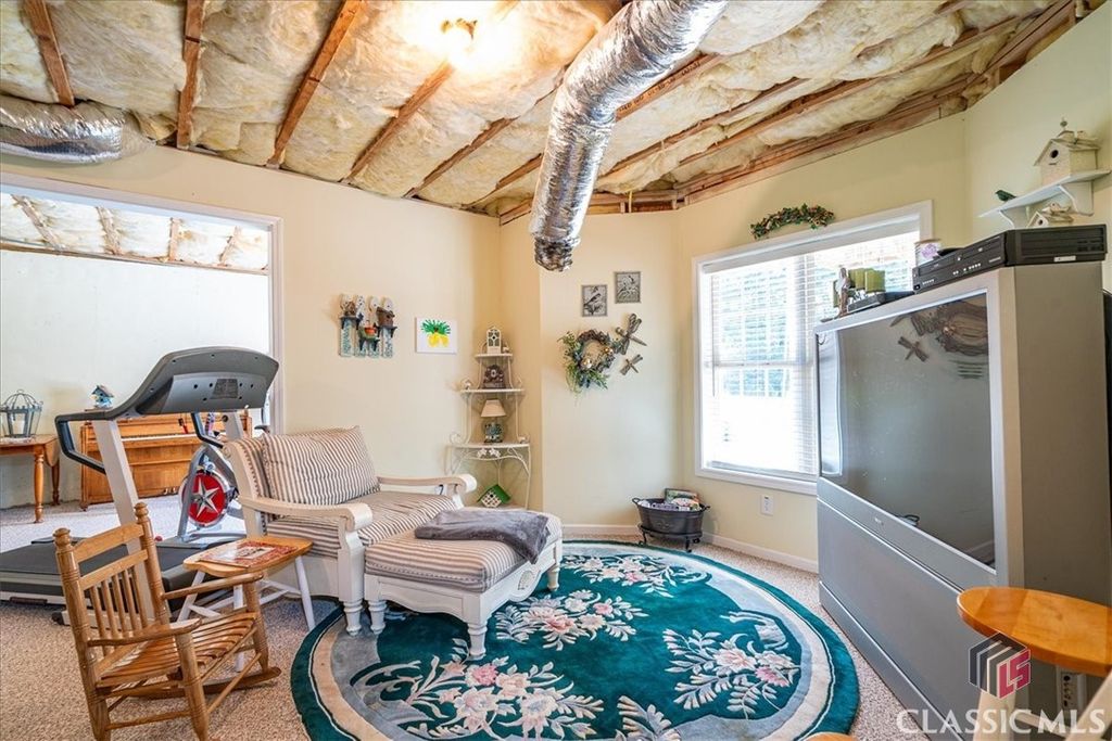 Image 34 of property listing at 1917 Hearthstone Court, Winder, GA 30680