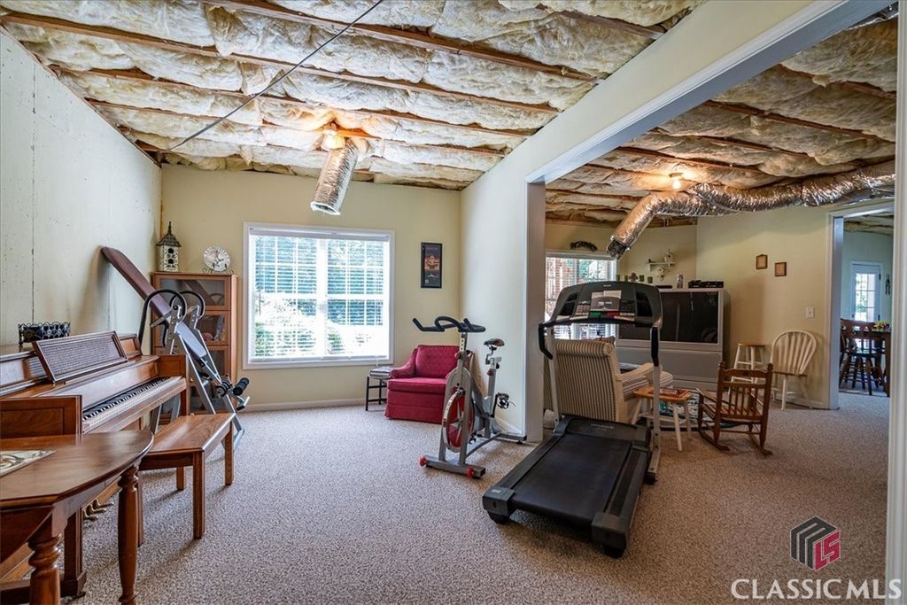 Image 36 of property listing at 1917 Hearthstone Court, Winder, GA 30680