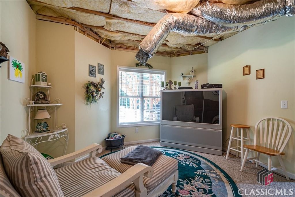 Image 37 of property listing at 1917 Hearthstone Court, Winder, GA 30680