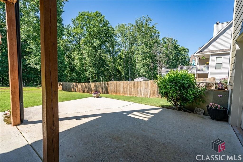 Image 48 of property listing at 1917 Hearthstone Court, Winder, GA 30680