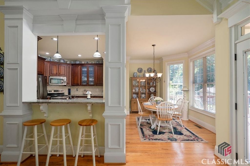 Image 5 of property listing at 1917 Hearthstone Court, Winder, GA 30680