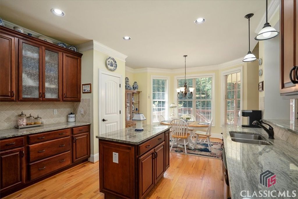 Image 9 of property listing at 1917 Hearthstone Court, Winder, GA 30680
