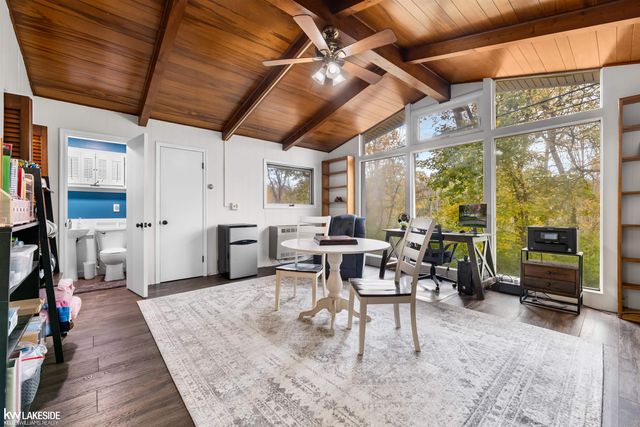 14 Woodside Circle, Mt Clemens, MI 48043