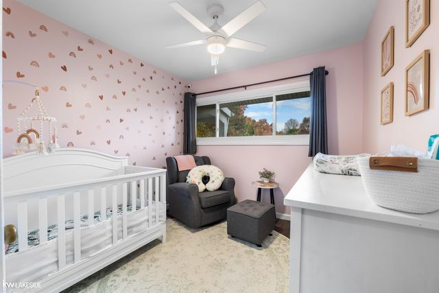 14 Woodside Circle, Mt Clemens, MI 48043