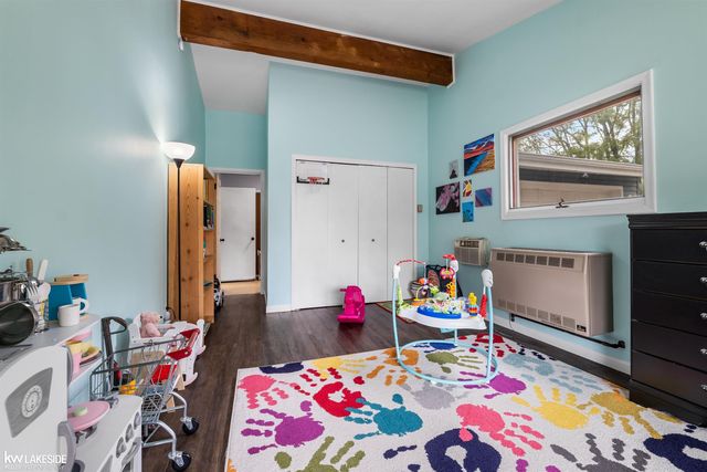 14 Woodside Circle, Mt Clemens, MI 48043