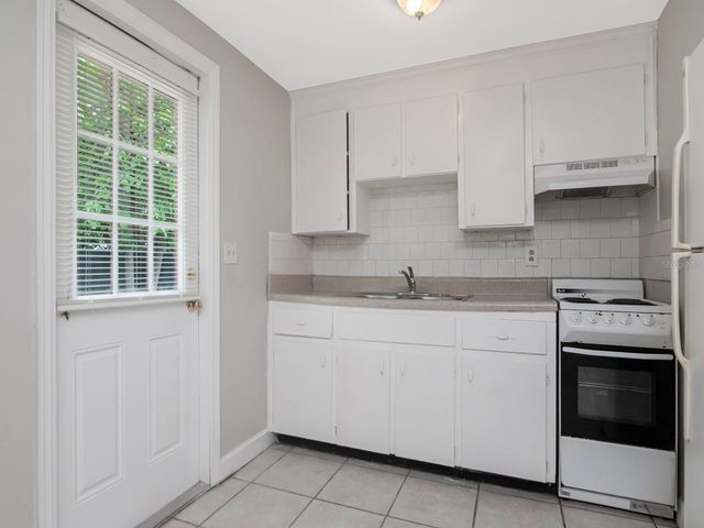 104 KARDE LANE A, Brandon, FL 33510