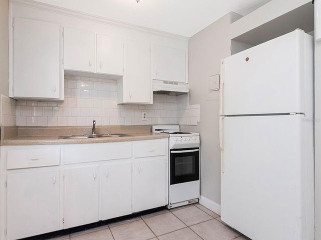 104 KARDE LANE A, Brandon, FL 33510