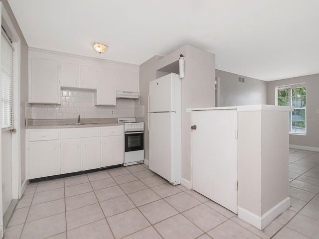 104 KARDE LANE A, Brandon, FL 33510