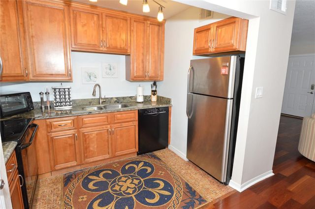 213 SEAHORSE DRIVE SE B, St Petersburg, FL 33705