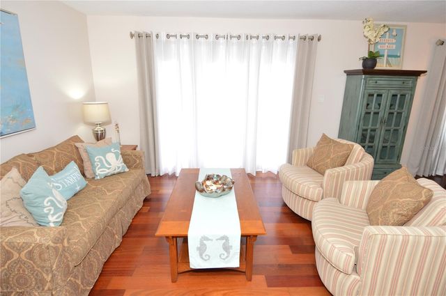 213 SEAHORSE DRIVE SE B, St Petersburg, FL 33705