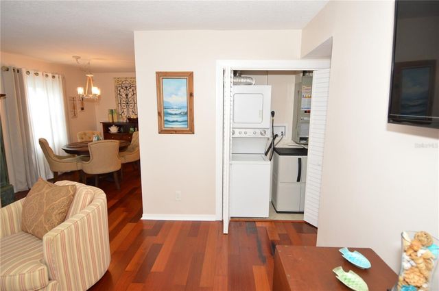 213 SEAHORSE DRIVE SE B, St Petersburg, FL 33705