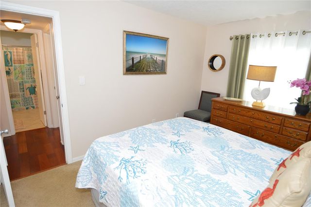 213 SEAHORSE DRIVE SE B, St Petersburg, FL 33705