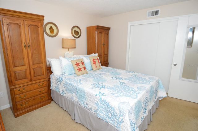 213 SEAHORSE DRIVE SE B, St Petersburg, FL 33705