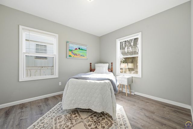 4413 SW Twilight DR, Topeka, KS 66614