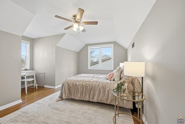 4413 SW Twilight DR, Topeka, KS 66614