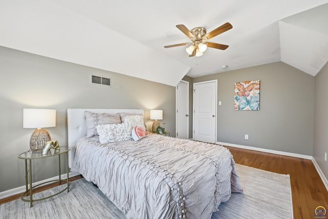 4413 SW Twilight DR, Topeka, KS 66614