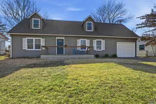 4413 SW Twilight DR, Topeka, KS 66614