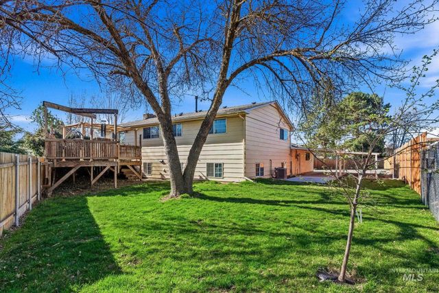 2072 Crystal Way, Boise, ID 83706