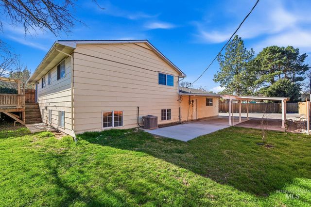 2072 Crystal Way, Boise, ID 83706