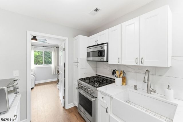 2 Falkenstein Dr 10, Vernon Twp., NJ 07462