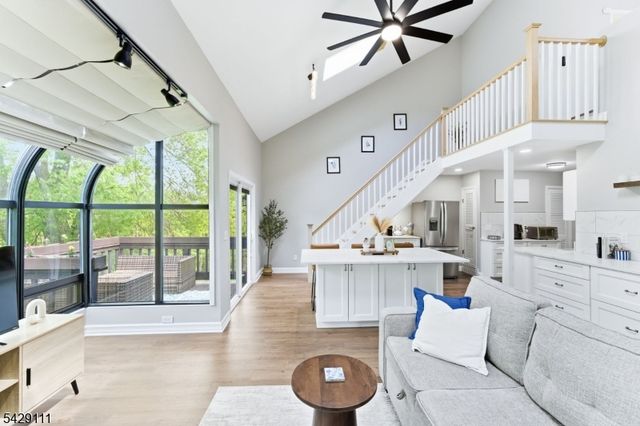 2 Falkenstein Dr 10, Vernon Twp., NJ 07462