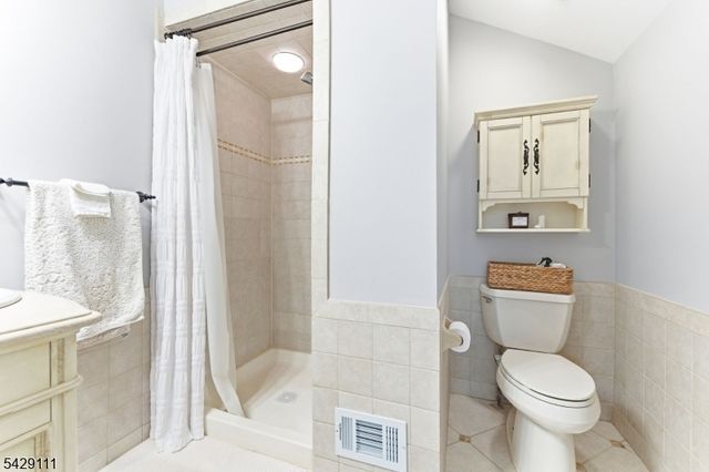 2 Falkenstein Dr 10, Vernon Twp., NJ 07462