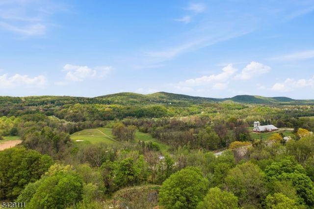 2 Falkenstein Dr 10, Vernon Twp., NJ 07462