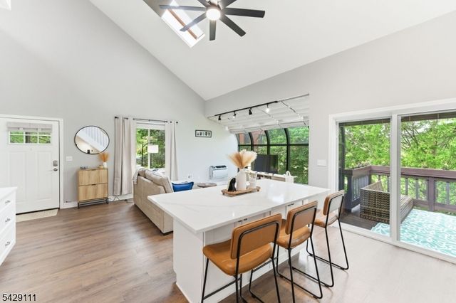 2 Falkenstein Dr 10, Vernon Twp., NJ 07462