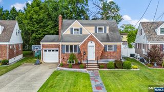 9 Margaret Court, Fair Lawn, NJ 07410