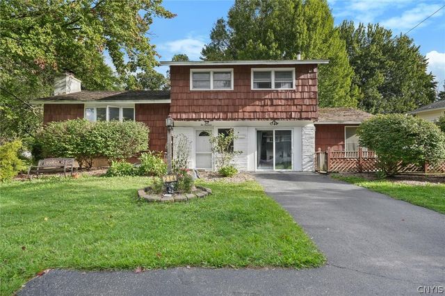 214 Wells Avenue West, Clay, NY 13212