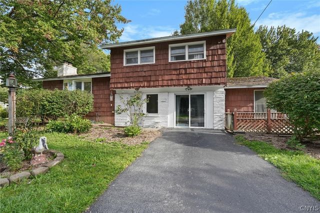 214 Wells Avenue West, Clay, NY 13212
